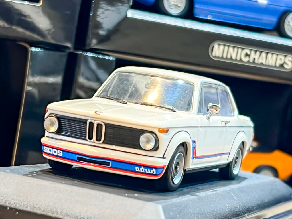 買取させて頂いたミニチャンプス 1/43 BMW 2002 Turbo 1973-74 などのミニカー