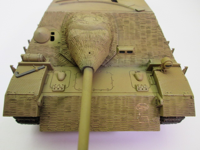 Ⅳ号駆逐戦車のプラモデル完成品を買取させて頂きました。