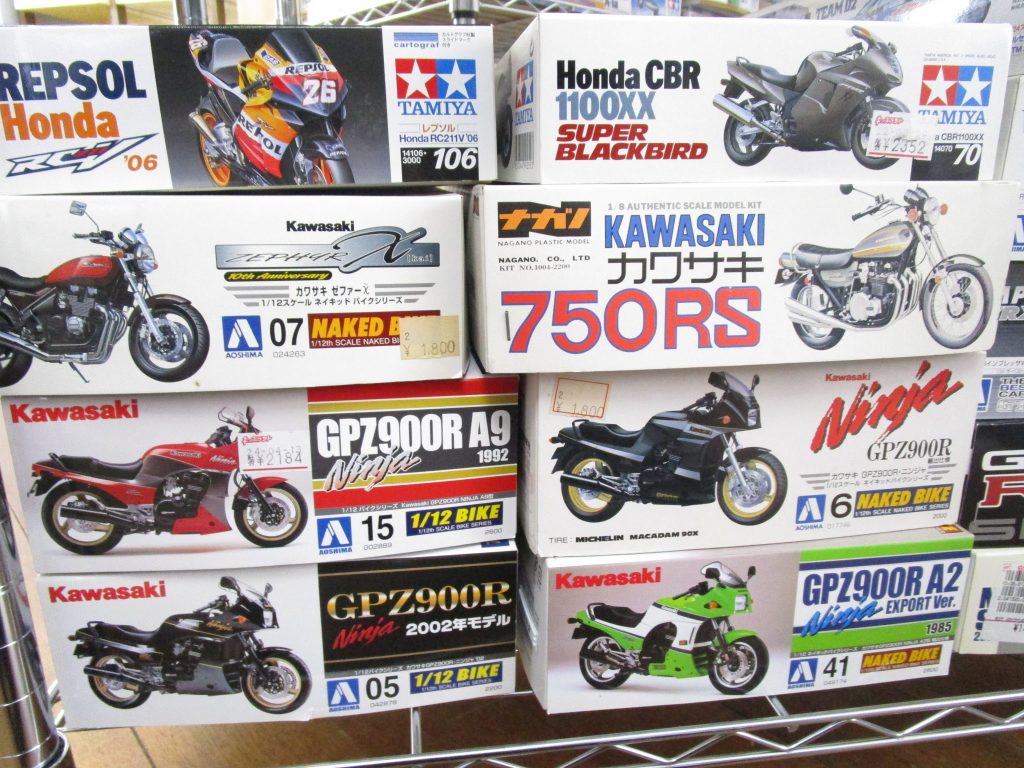 ナガノカワサキ750RSやホンダCBR1100XXなどのバイクプラモデル