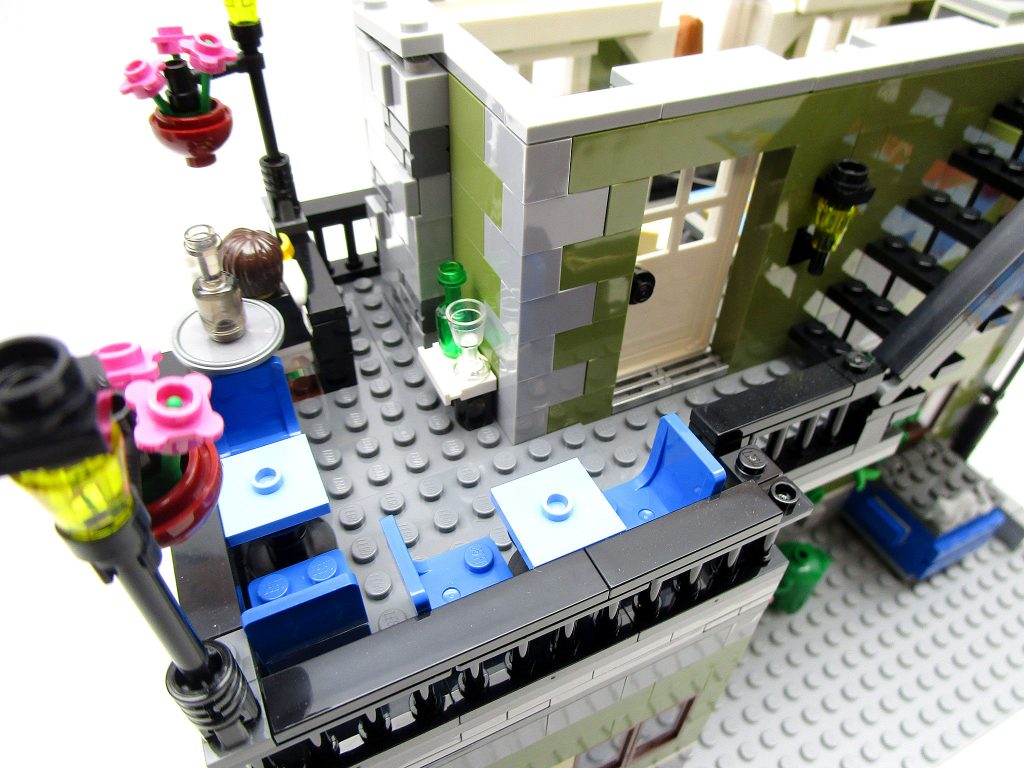 LEGO クリエイター 10243 パリのレストラン 二階テラス席