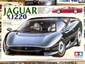 タミヤ 1/24 ジャガー XJ220